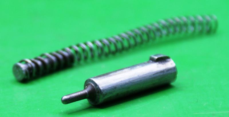 Browning 1910 / 1922 .32cal Pin with Spring and Guide.